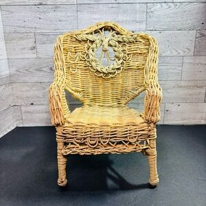 Vtg‎ GANZ Cottage Collectibles WICKER RATTAN Small ARM CHAIR for Dolls Bears